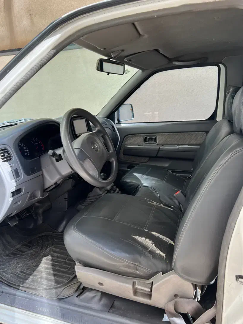 نیسان پیکاپ دو کابین دنده ای - 1382