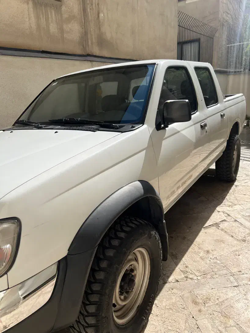 نیسان پیکاپ دو کابین دنده ای - 1382