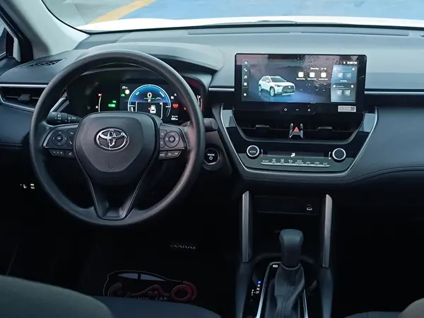 تویوتا کرولا کراس XG10 - چهارچرخ محرک - 2024