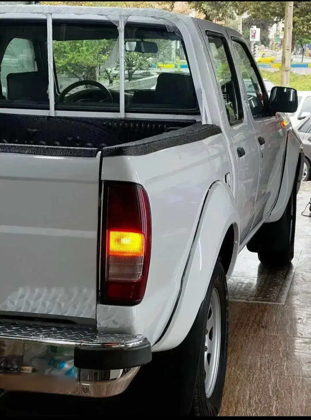 نیسان پیکاپ دو کابین دنده ای - 1391