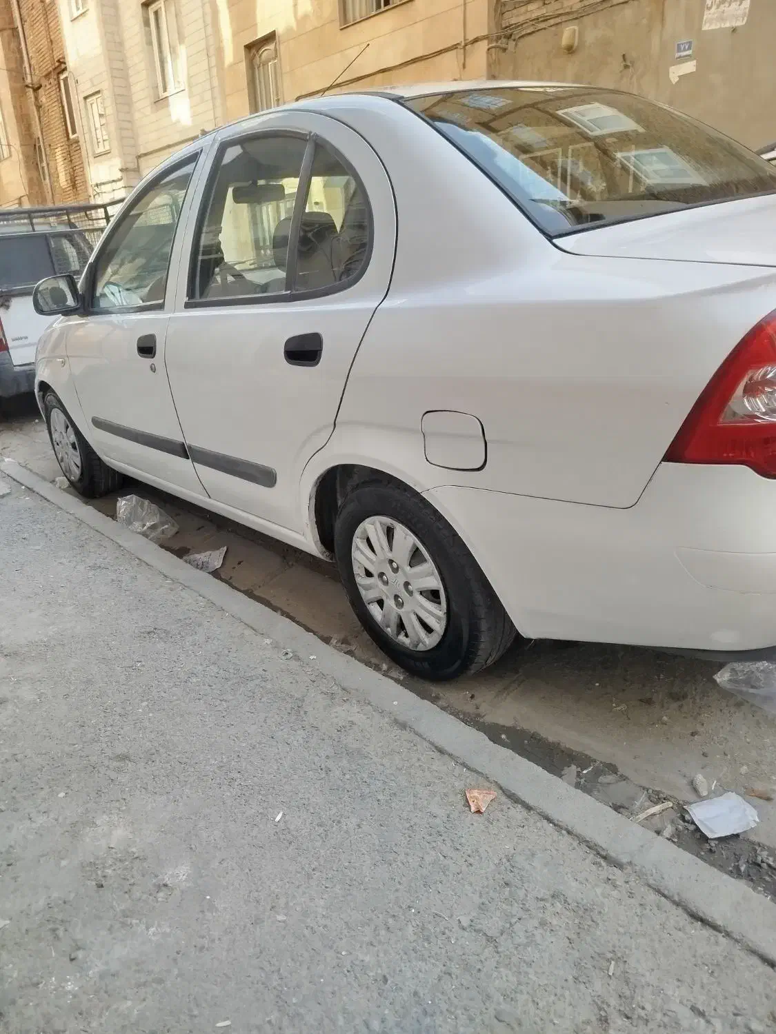 تیبا صندوق دار SX - 1395