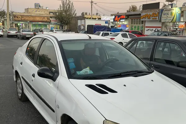 پژو ۲۰۶ صندوق دار v20 - 1386