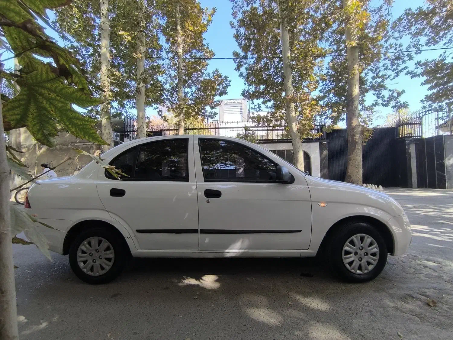 تیبا صندوق دار SX - 1396