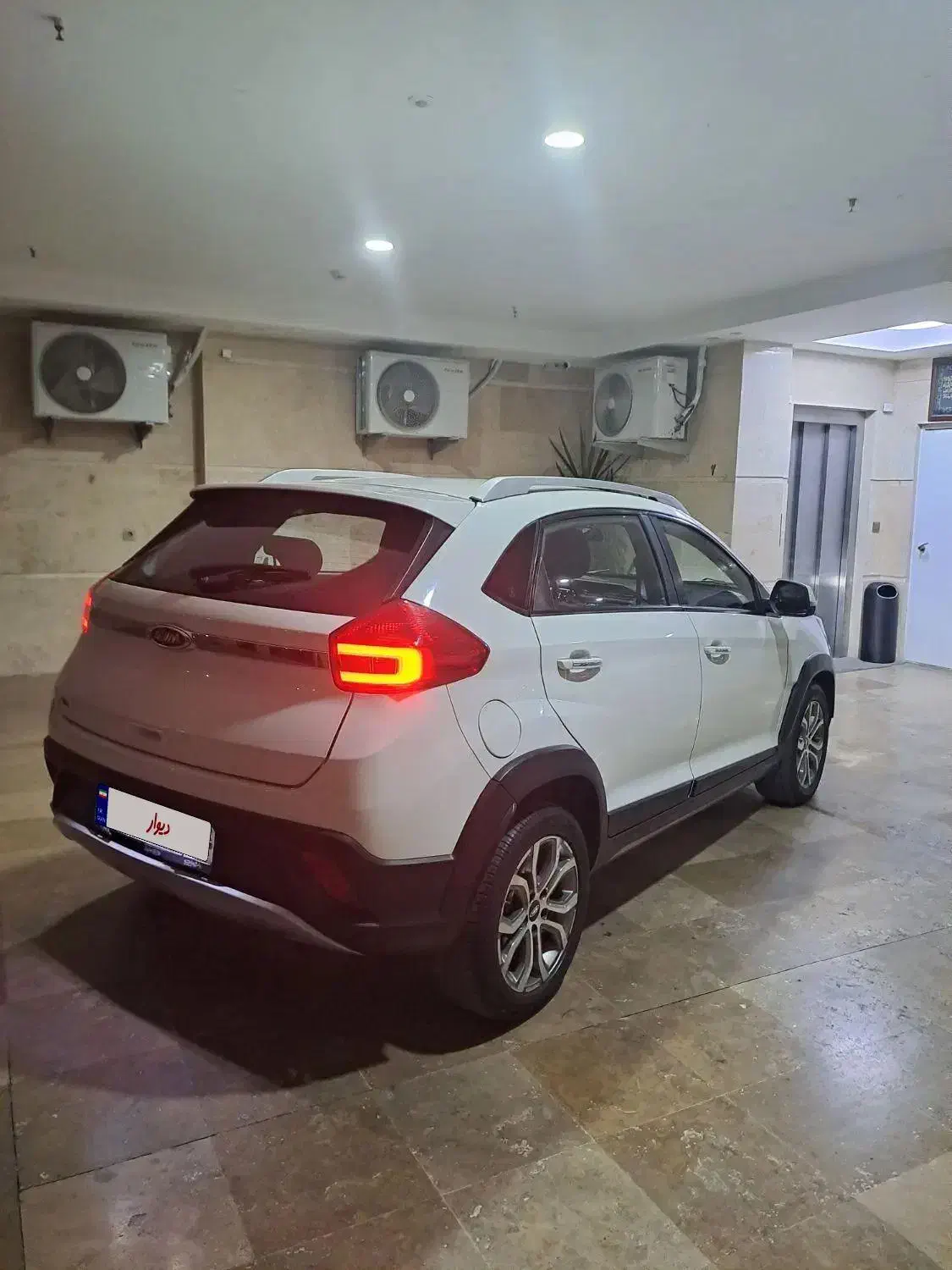 ام وی ام X22 دنده‌ای لاکچری - 1396