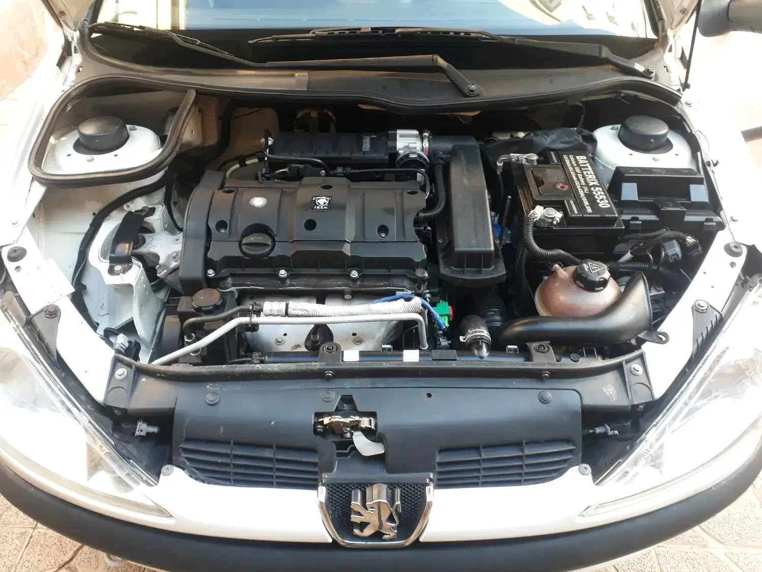 پژو ۲۰۶ صندوق دار v8 - 1398
