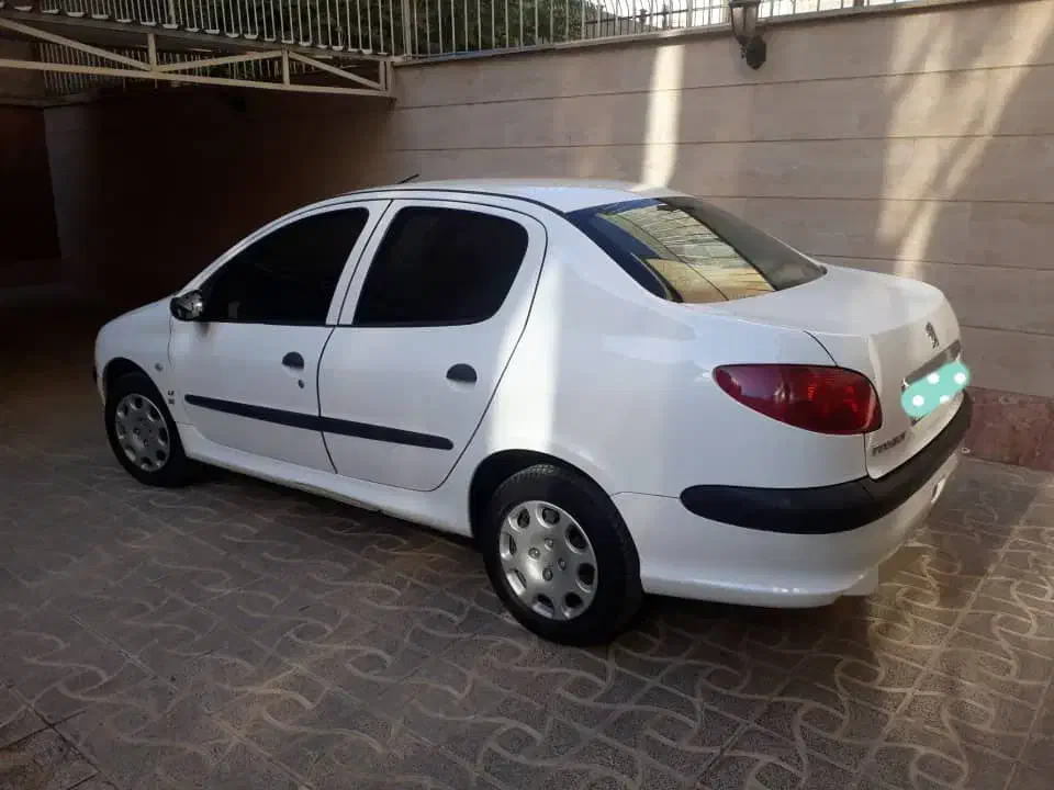 پژو ۲۰۶ صندوق دار v8 - 1398
