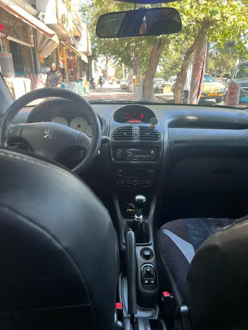 پژو ۲۰۶ صندوق دار v8 - 1393