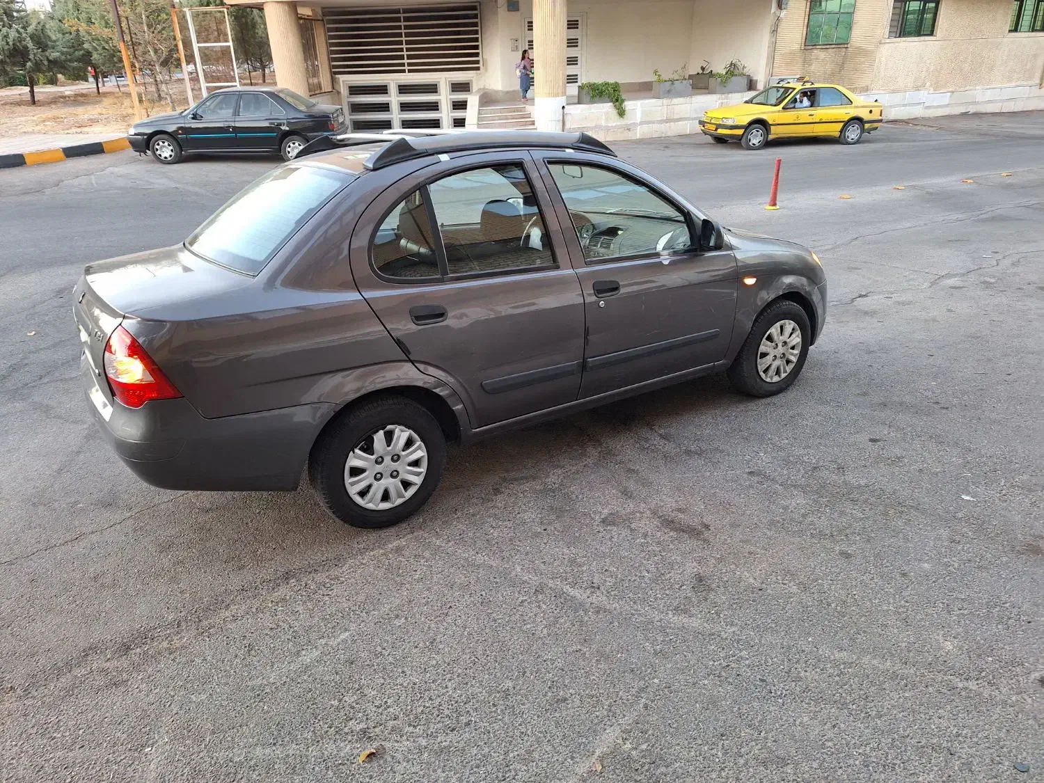 تیبا صندوق دار SX - 1391