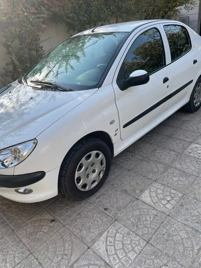 پژو ۲۰۶ صندوق دار v8 - 1396