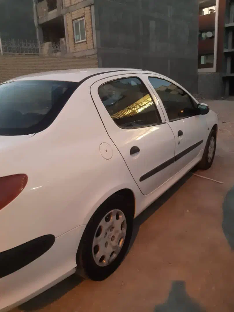 پژو ۲۰۶ صندوق دار v8 - 1393