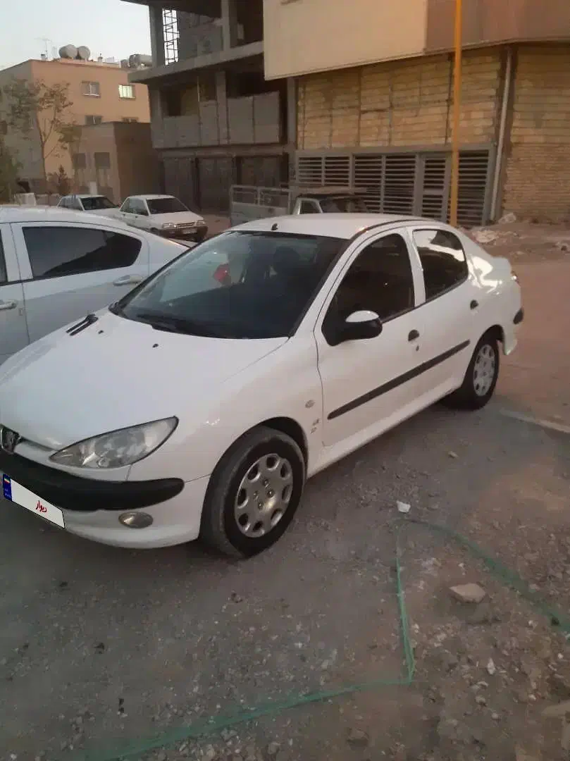 پژو ۲۰۶ صندوق دار v8 - 1393