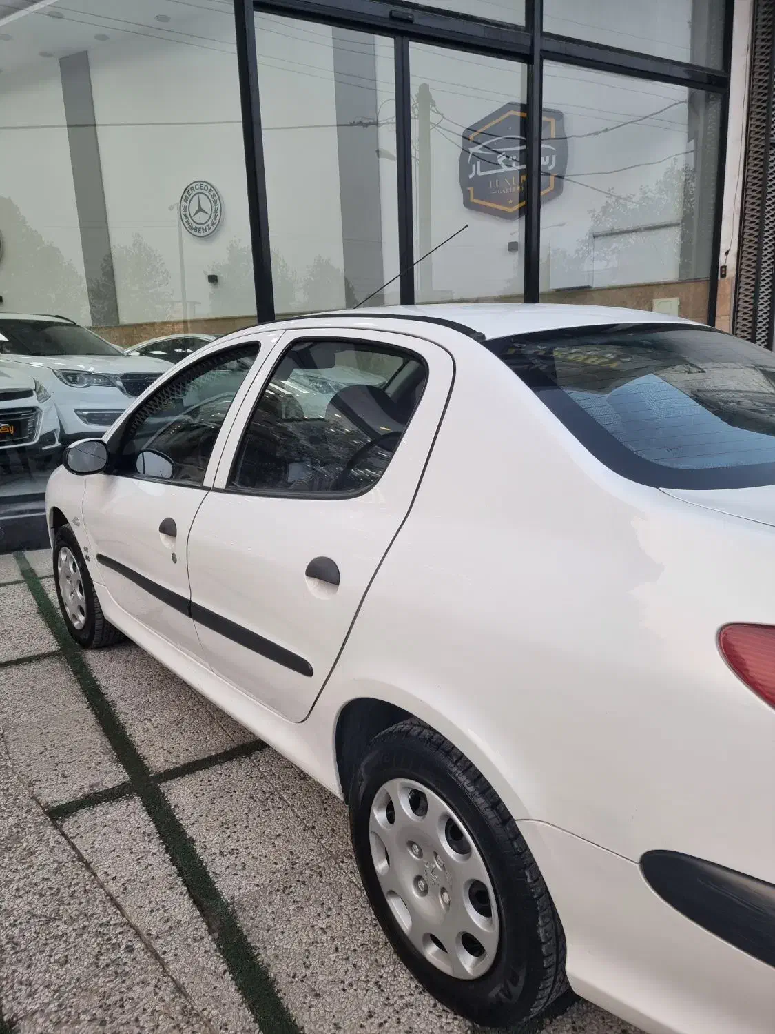 پژو ۲۰۶ صندوق دار v8 - 1398