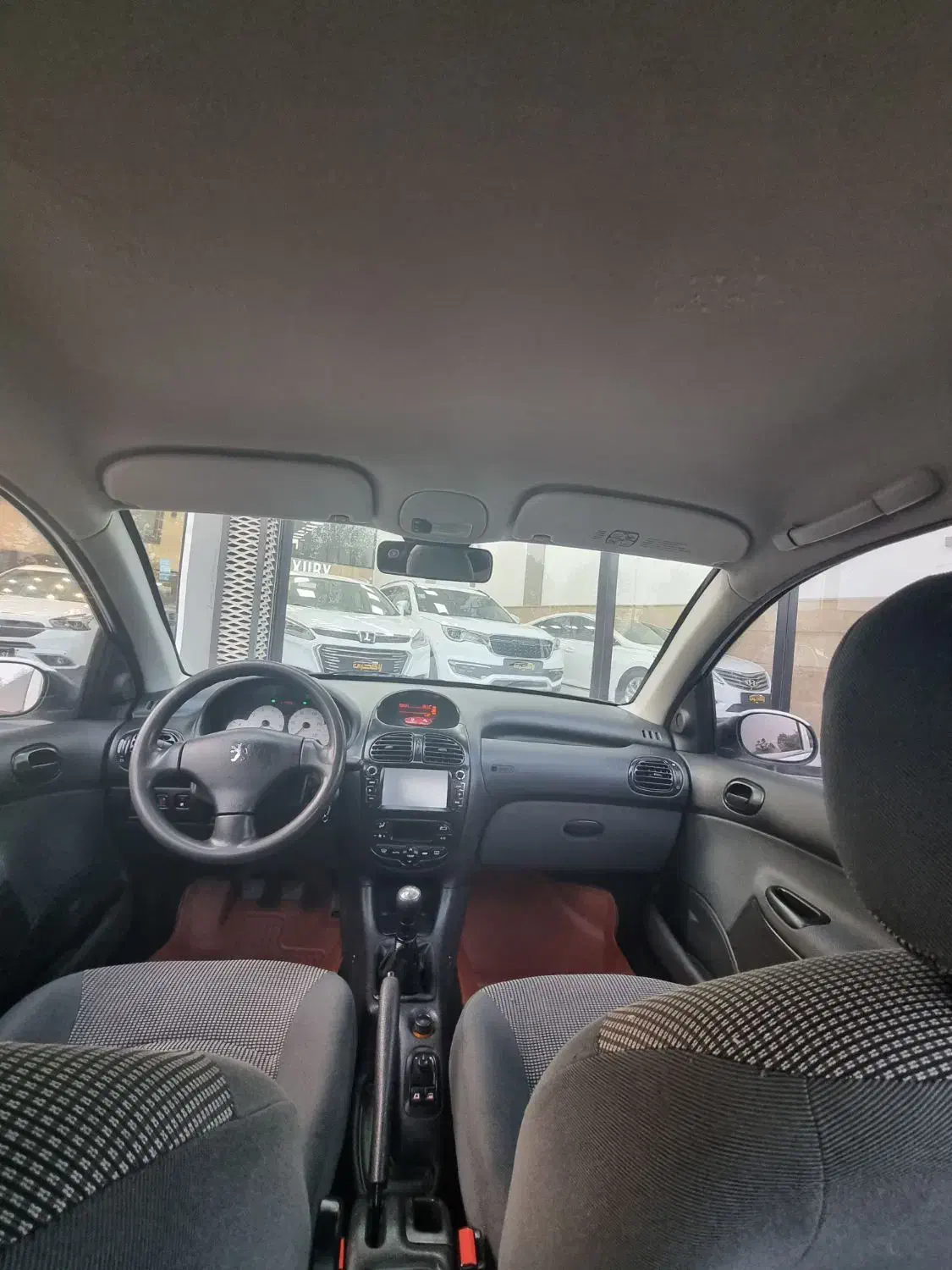 پژو ۲۰۶ صندوق دار v8 - 1398