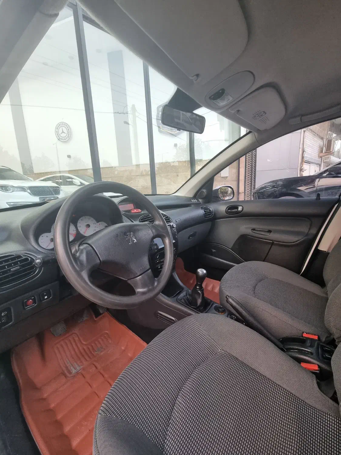 پژو ۲۰۶ صندوق دار v8 - 1398