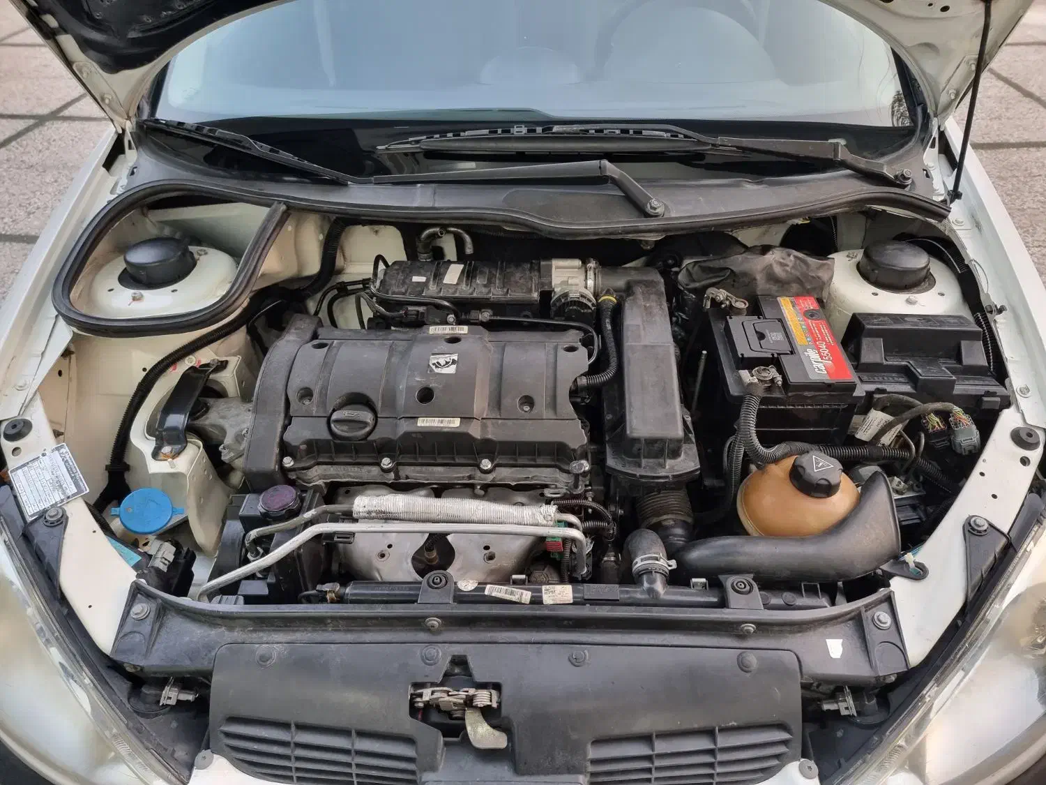 پژو ۲۰۶ صندوق دار v8 - 1398
