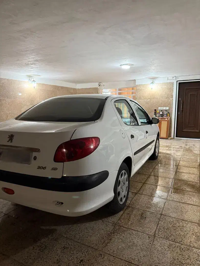 پژو ۲۰۶ صندوق دار v8 - 1395