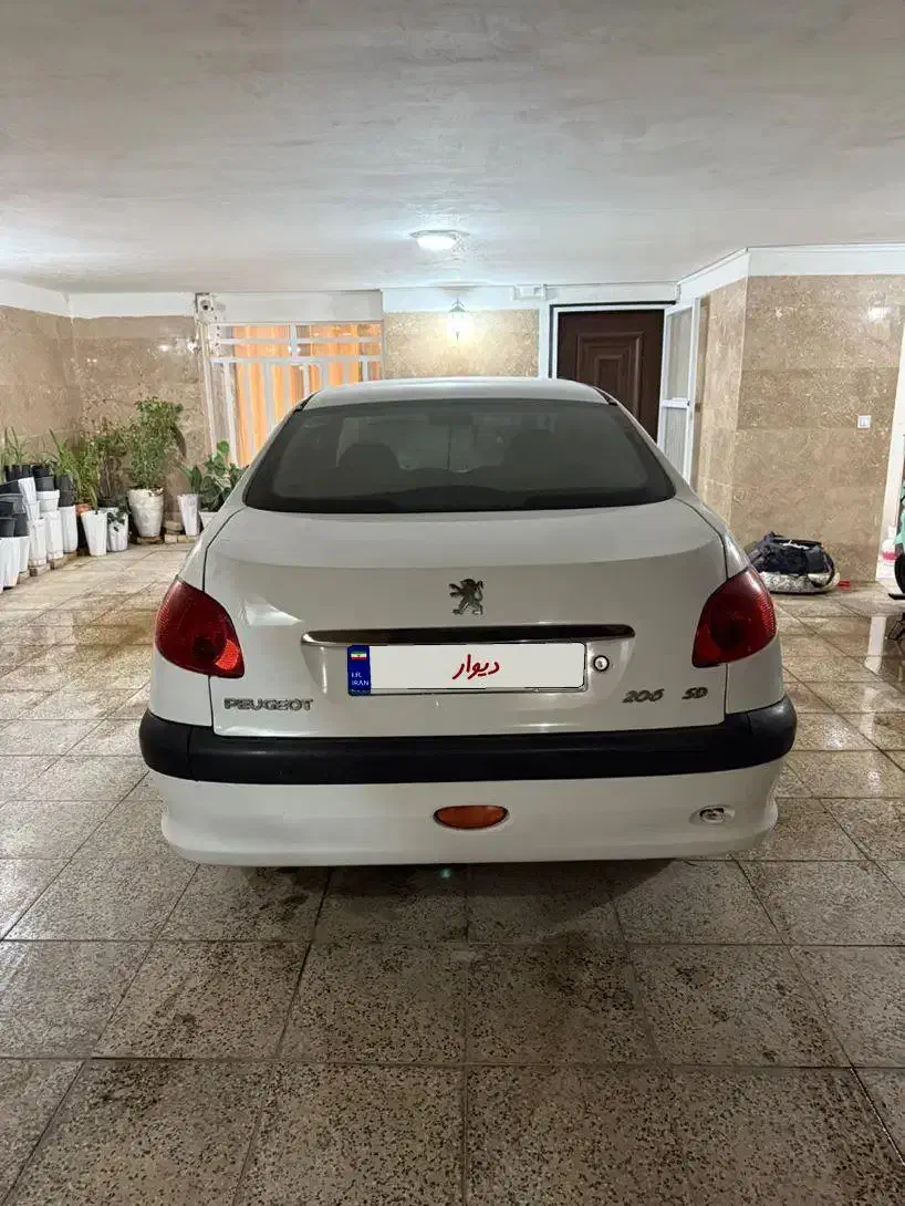 پژو ۲۰۶ صندوق دار v8 - 1395