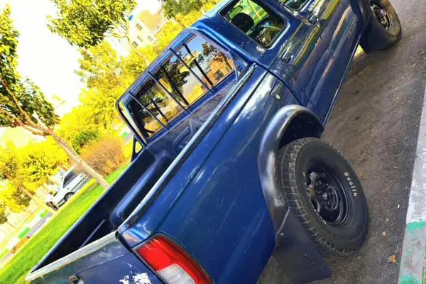 نیسان پیکاپ دو کابین دنده ای - 1381