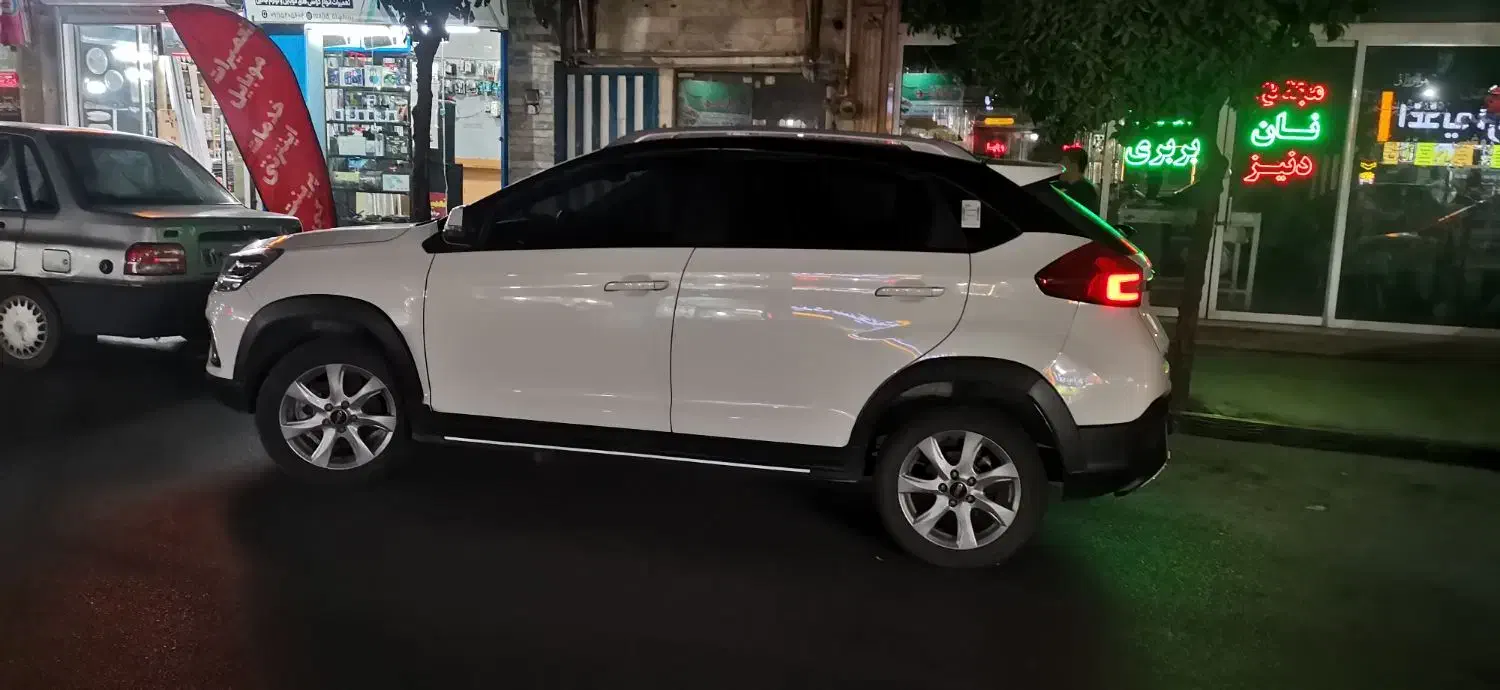 ام وی ام X22 دنده ای اسپرت لاکچری - 1400