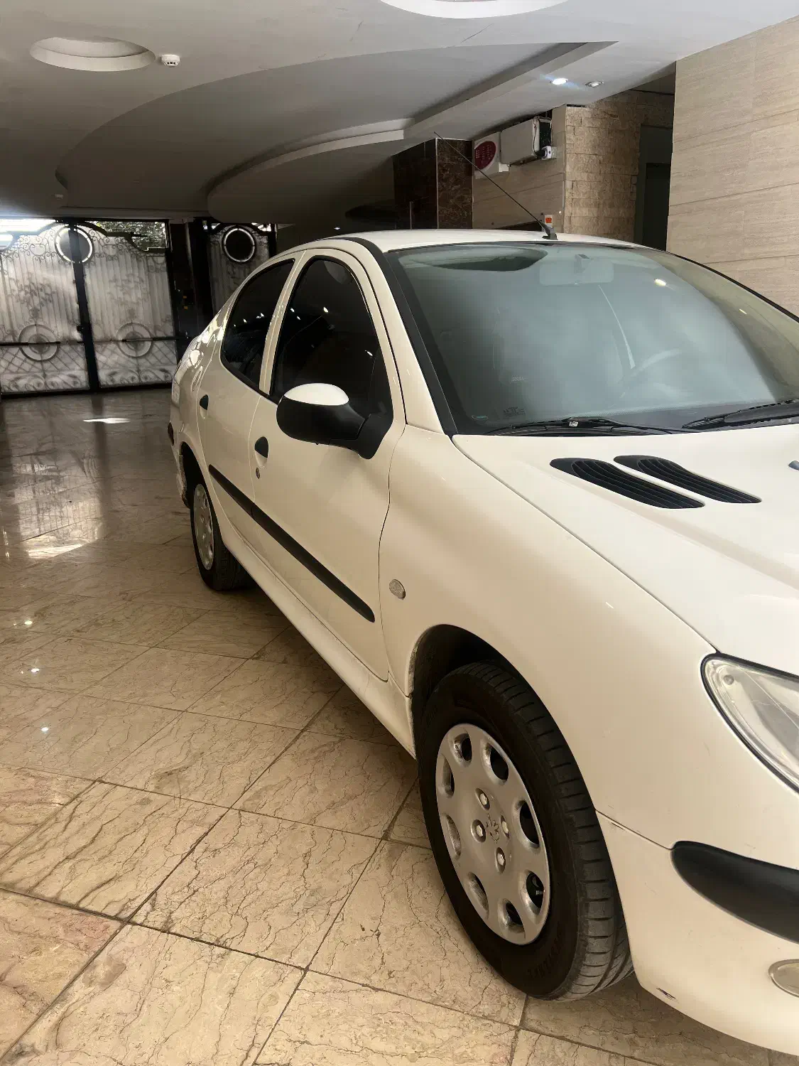 پژو ۲۰۶ صندوق دار v8 - 1396