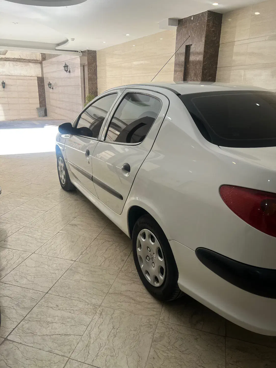 پژو ۲۰۶ صندوق دار v8 - 1396