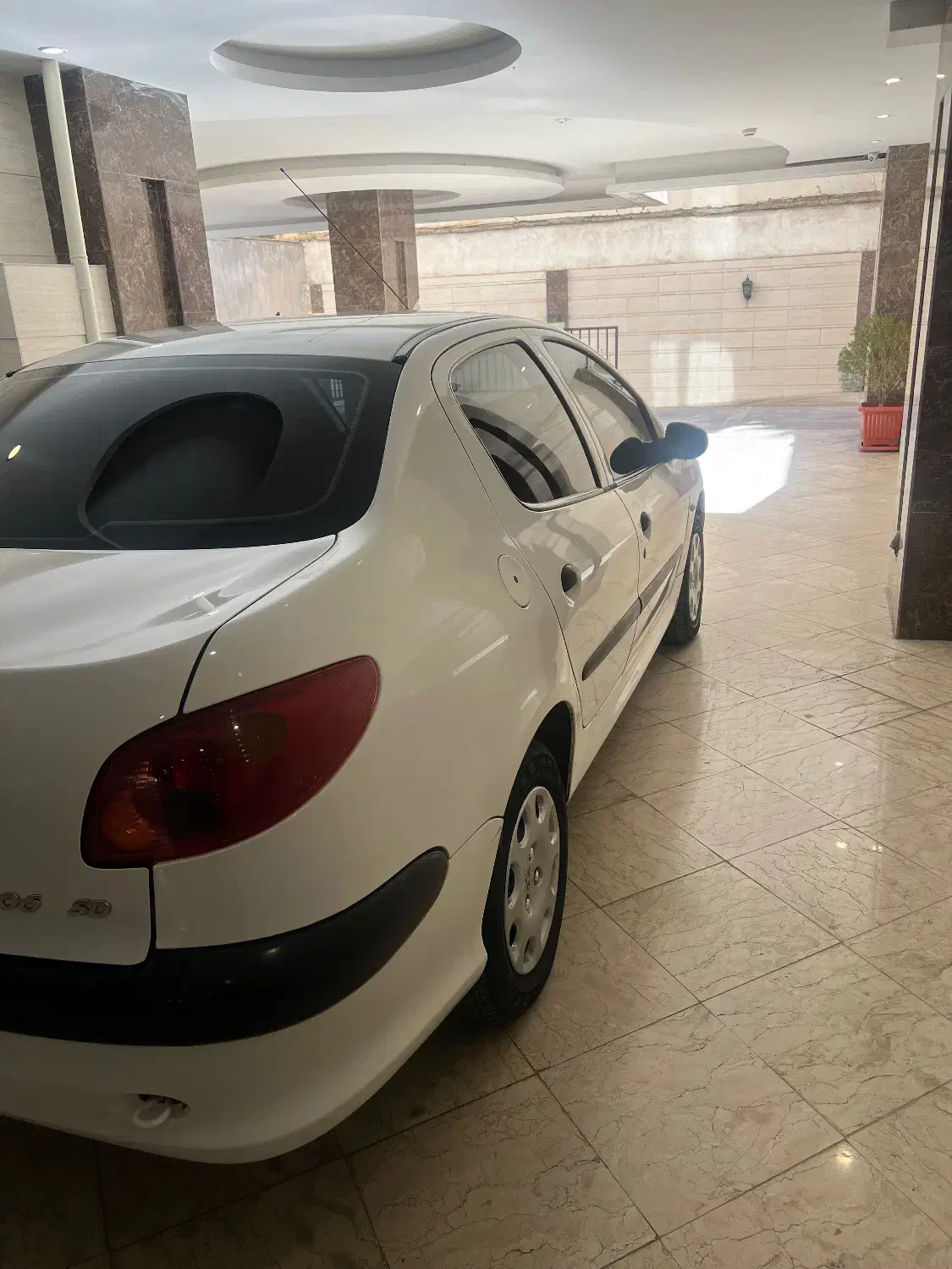 پژو ۲۰۶ صندوق دار v8 - 1396