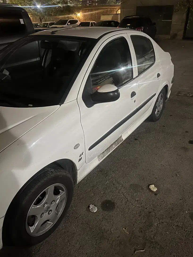 پژو ۲۰۶ صندوق دار v8 - 1398