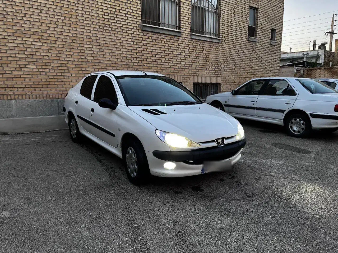 پژو ۲۰۶ صندوق دار v8 - 1393