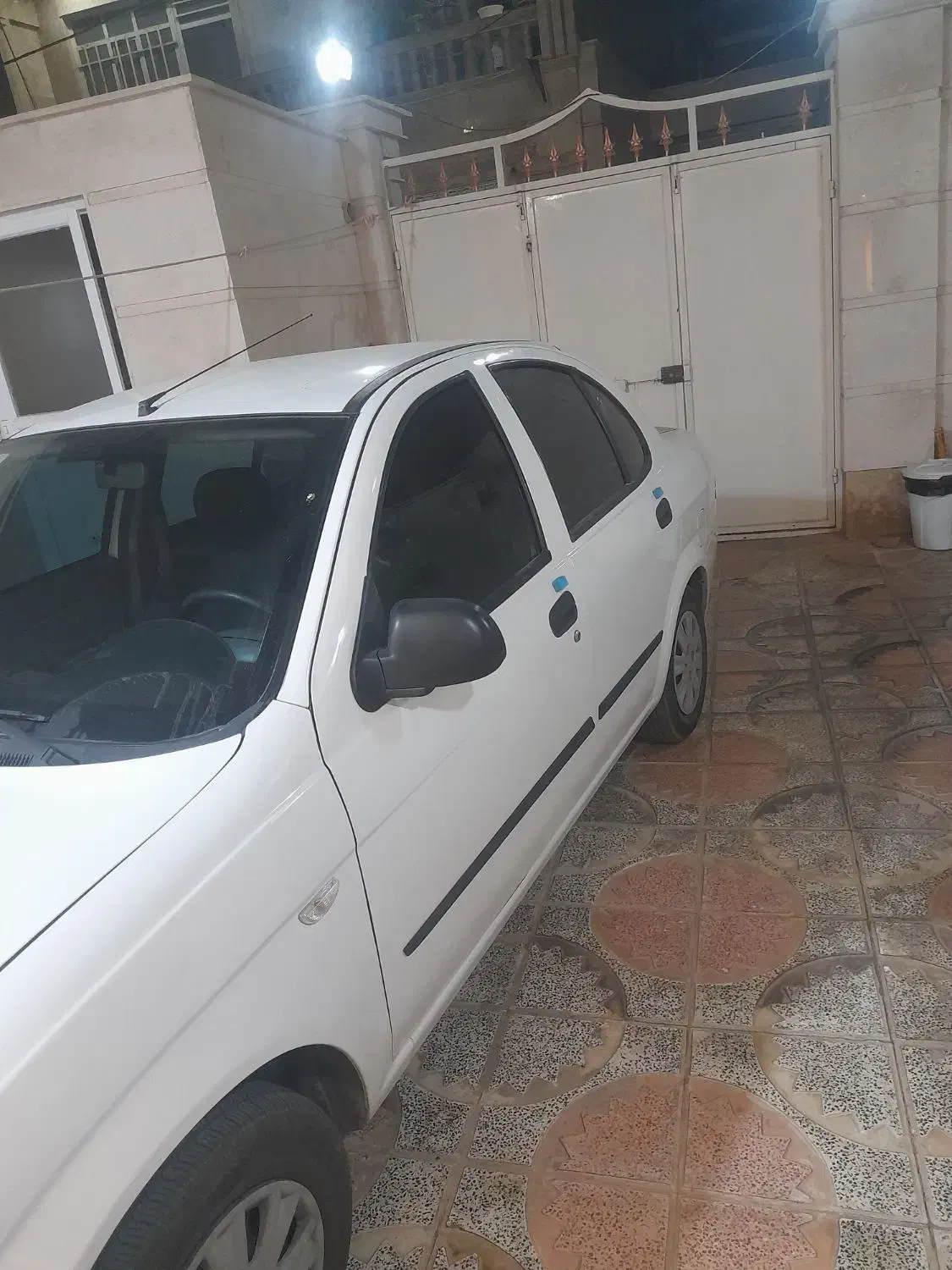 تیبا صندوق دار SX - 1401