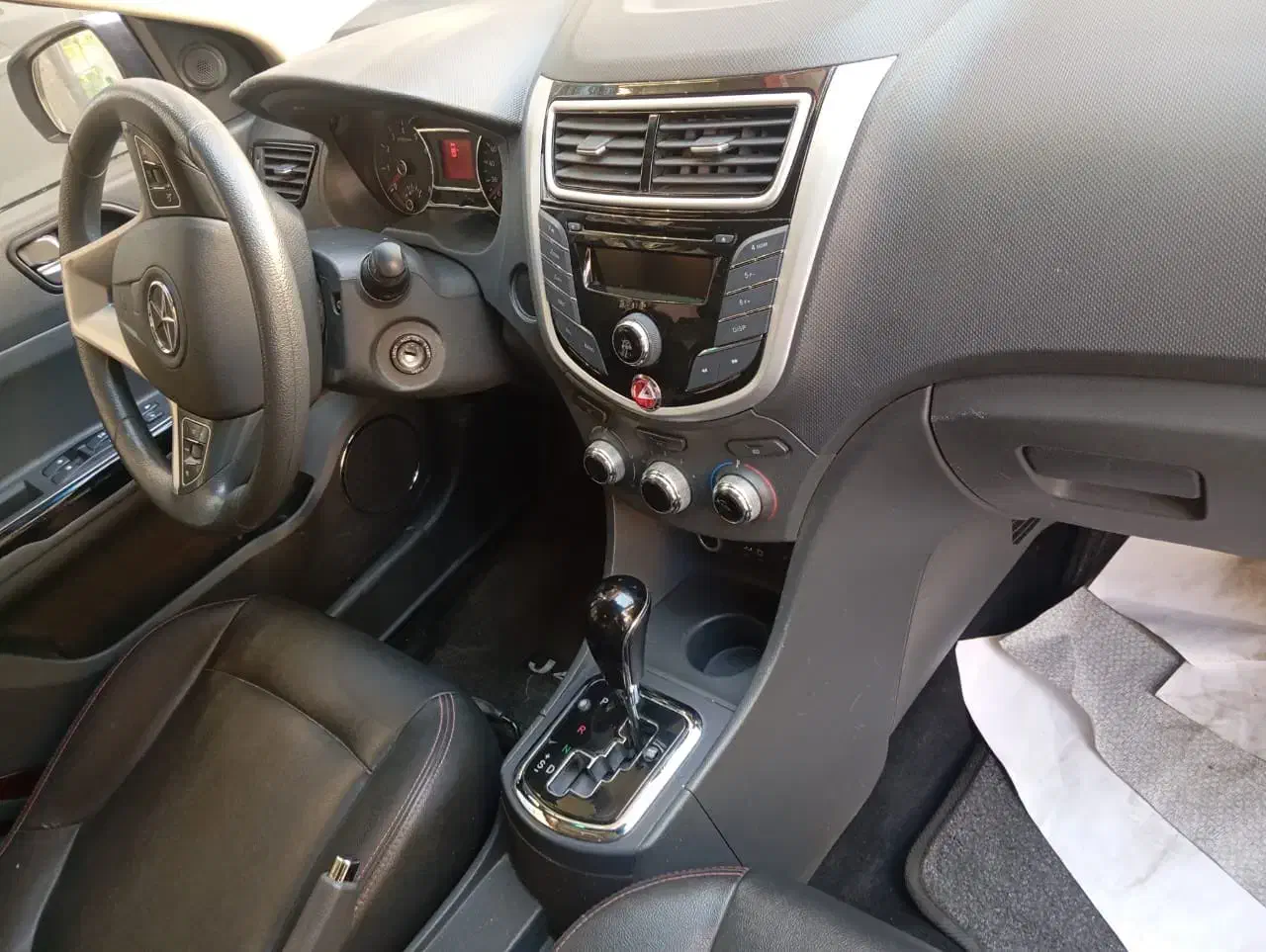 جک J4 اتوماتیک ساده - 1398