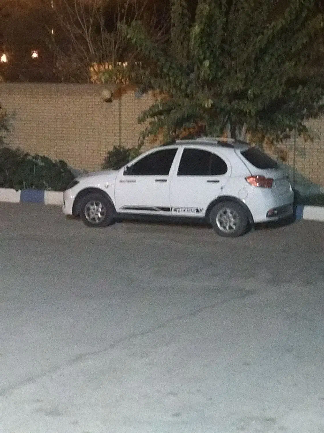 خودرو کوییک، معمولی آگهی ann_20894160