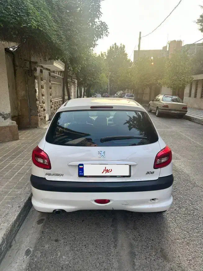 پژو 206 تیپ 3 - 1390