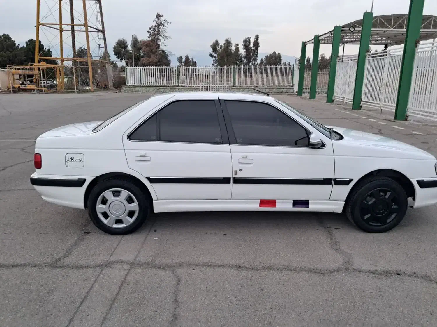 پژو پارس XU7P - 1402