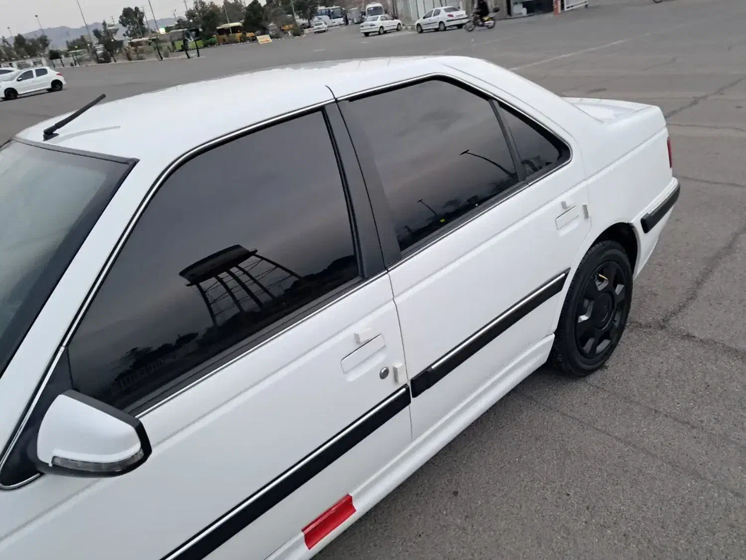 پژو پارس XU7P - 1402