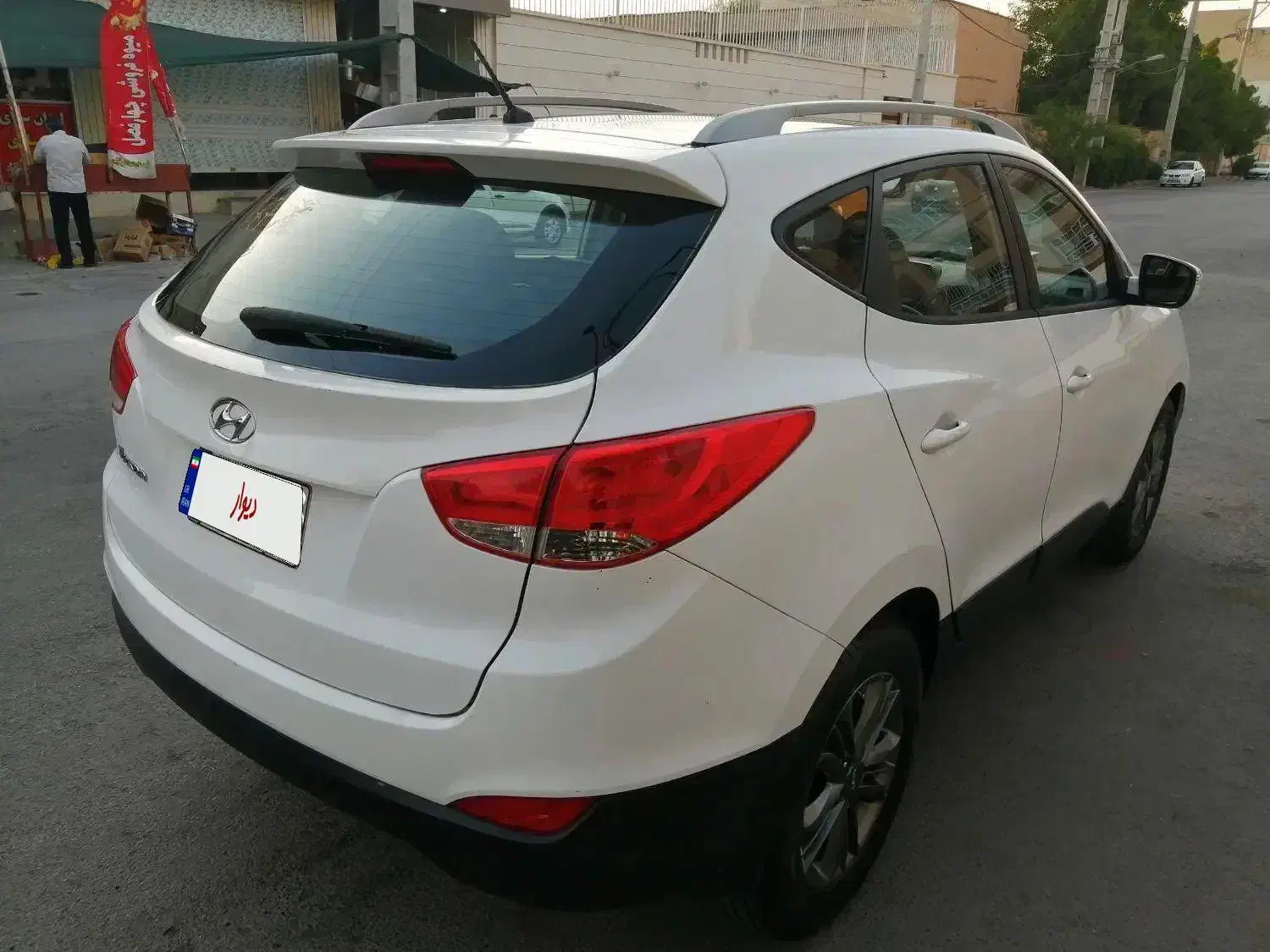 هیوندای توسان 2.0 لیتر تک دیفرانسیل - 2015