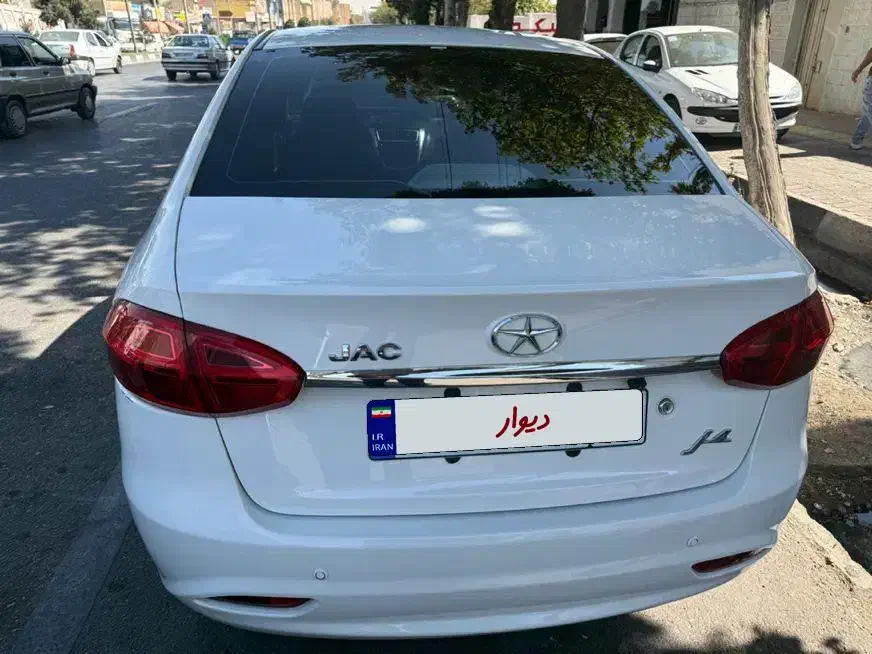 جک J4 اتوماتیک آپشنال - 1402