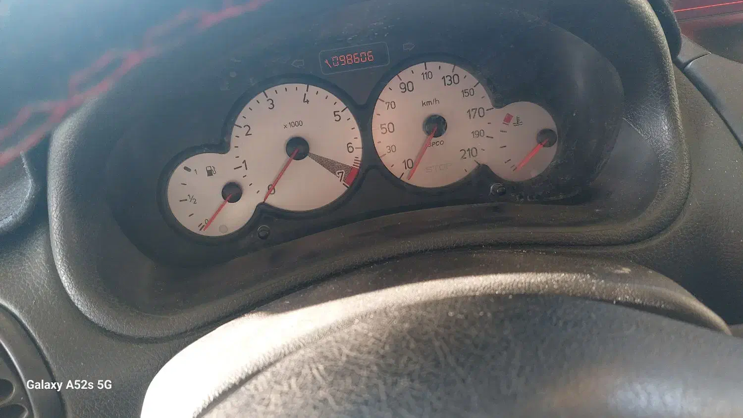 پژو ۲۰۶ صندوق دار v8 - 1399