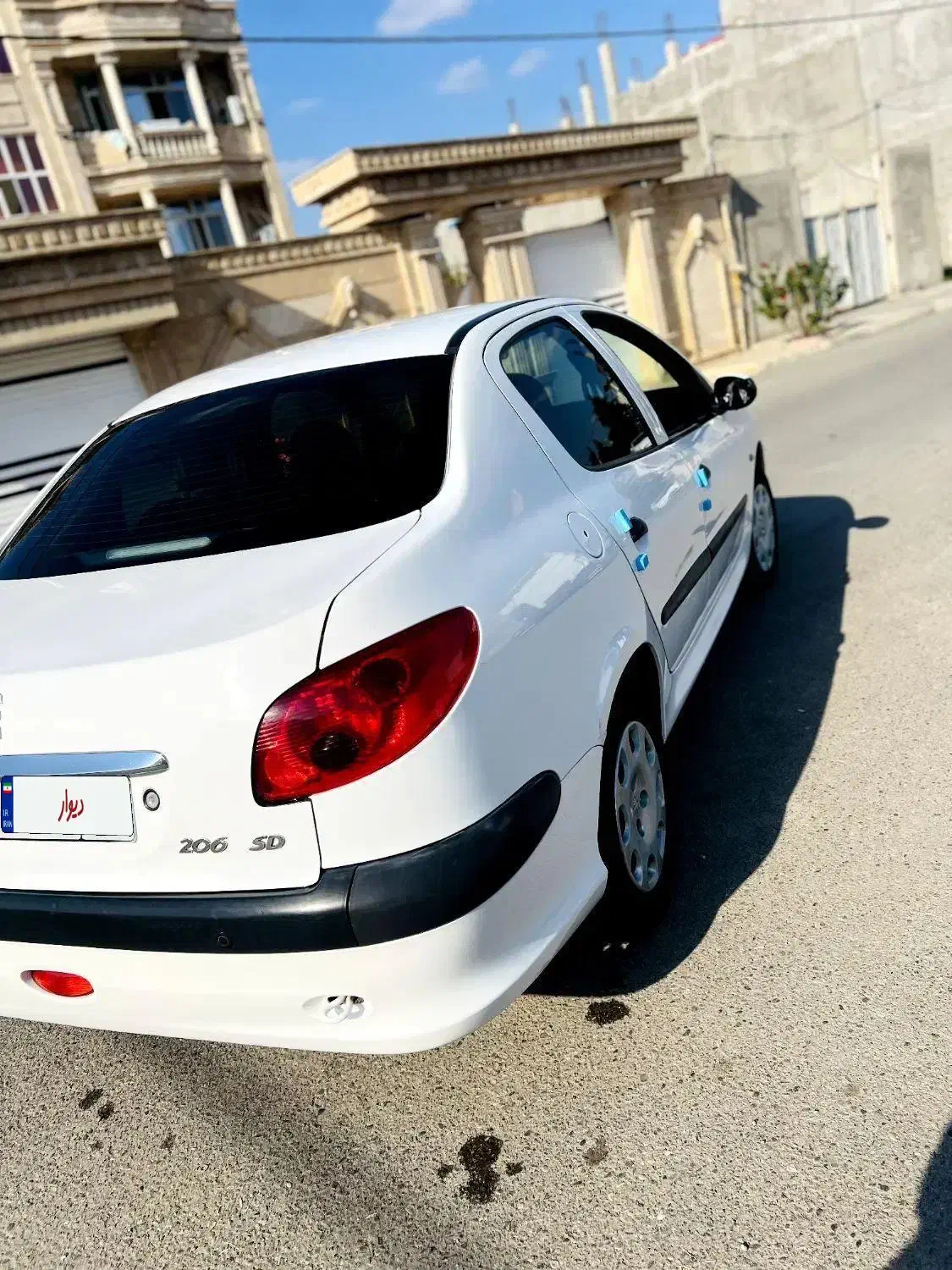 پژو ۲۰۶ صندوق دار v8 - 1396