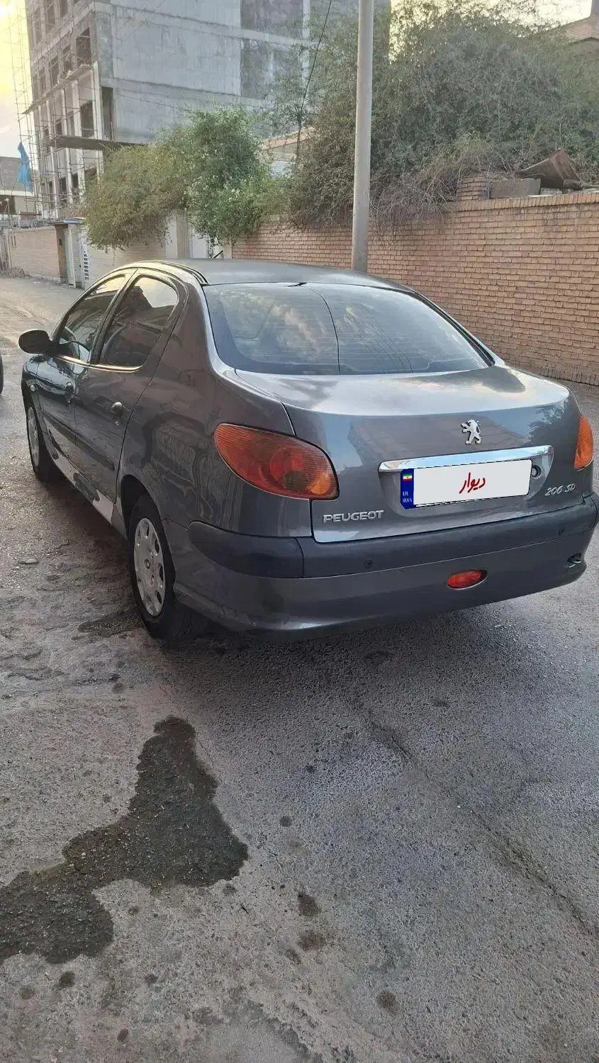 پژو ۲۰۶ صندوق دار v8 - 1393