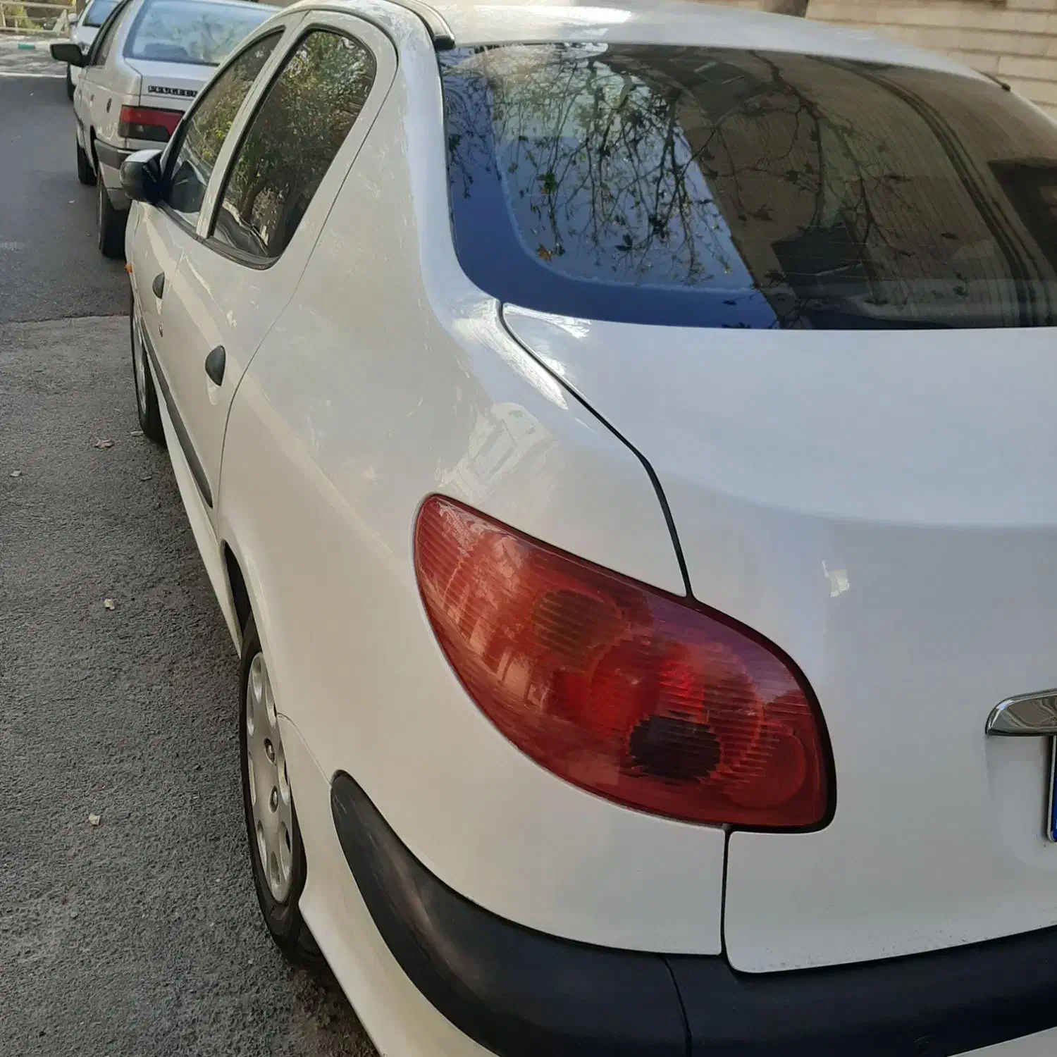 پژو ۲۰۶ صندوق دار v8 - 1394