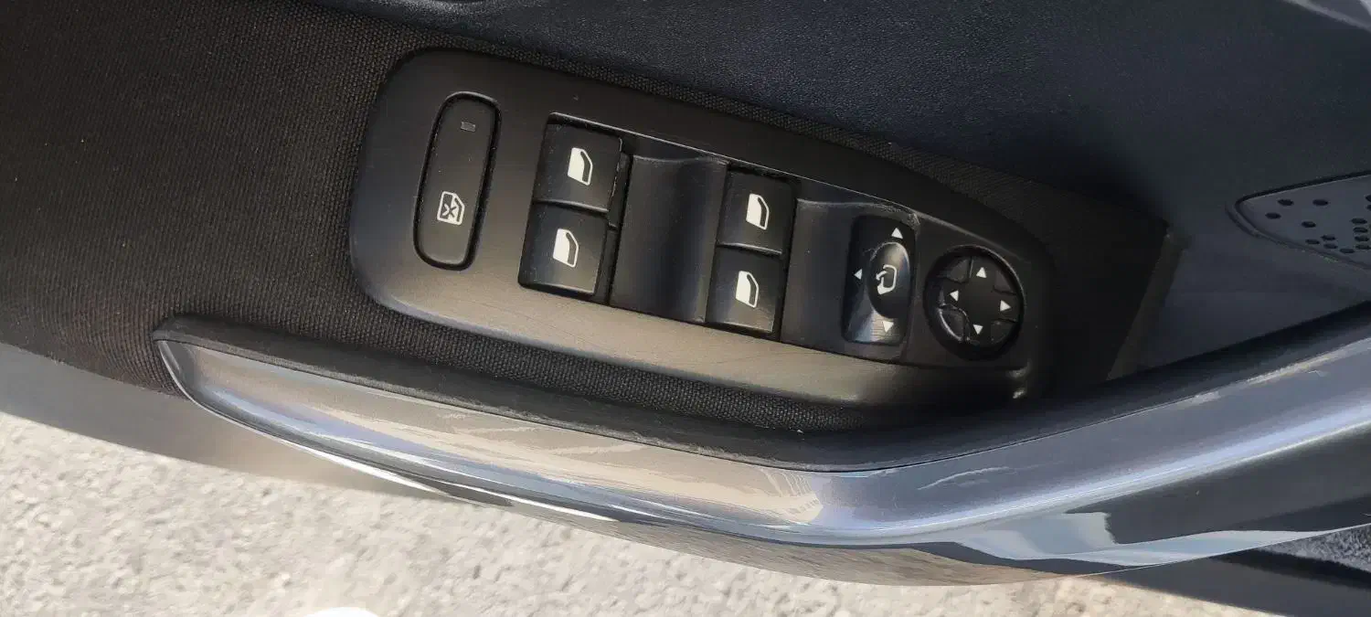 پژو 2008 اتوماتیک - 1396