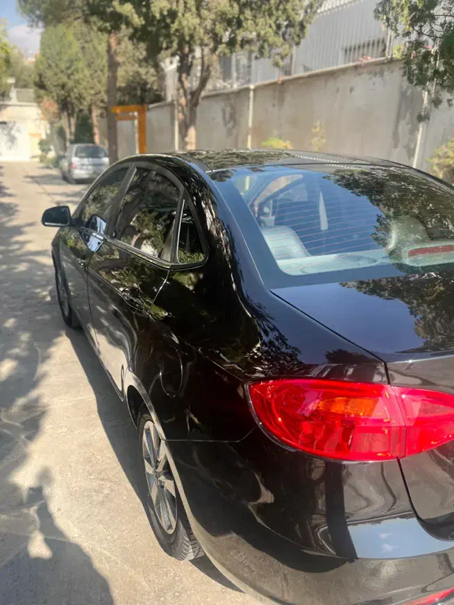 جک J4 اتوماتیک آپشنال - 1402