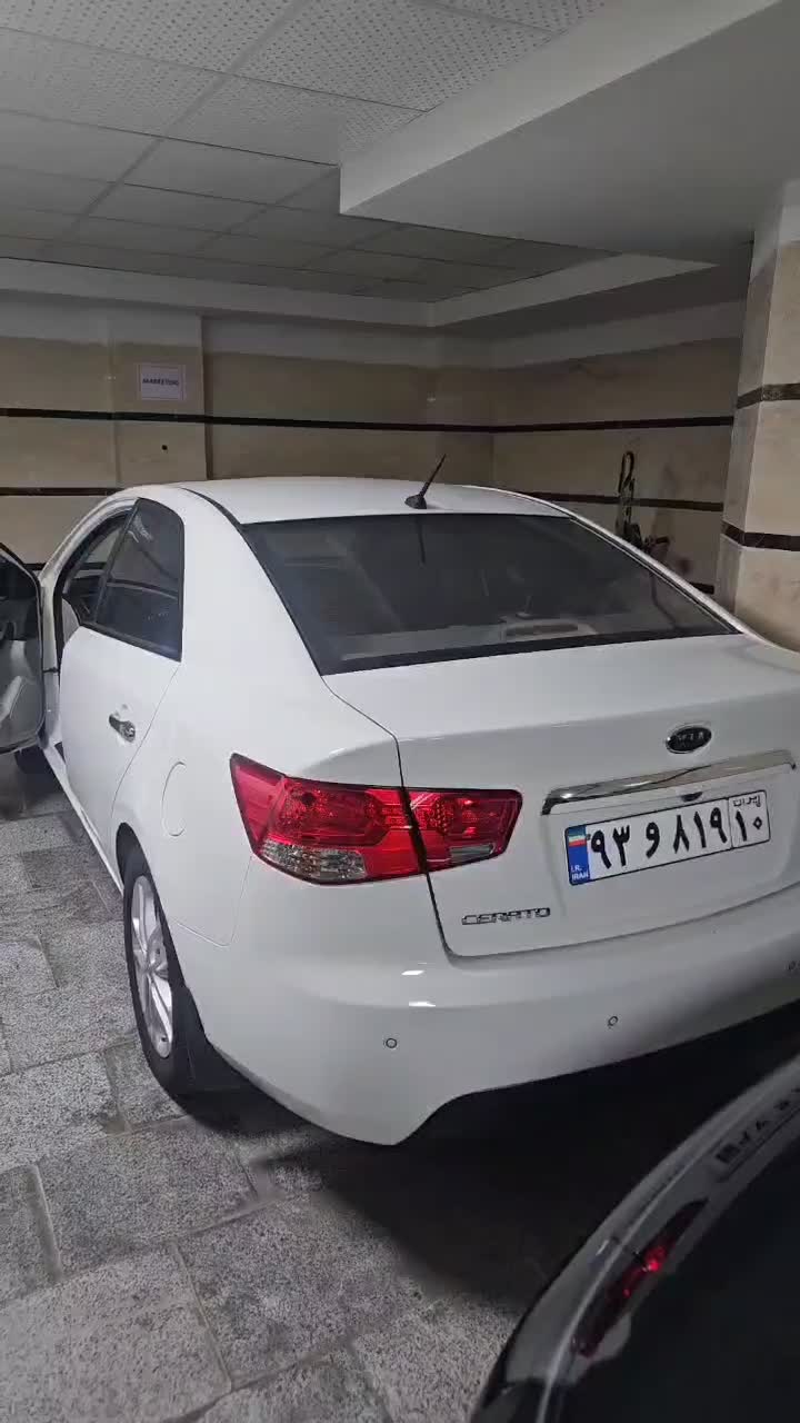 خودرو کیا، سراتو مونتاژ آگهی ann_20896049