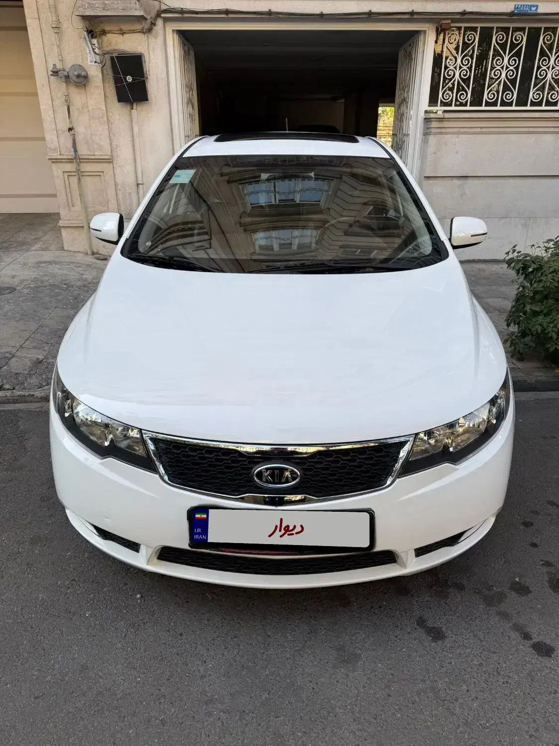 خودرو کیا، سراتو مونتاژ آگهی ann_20896176