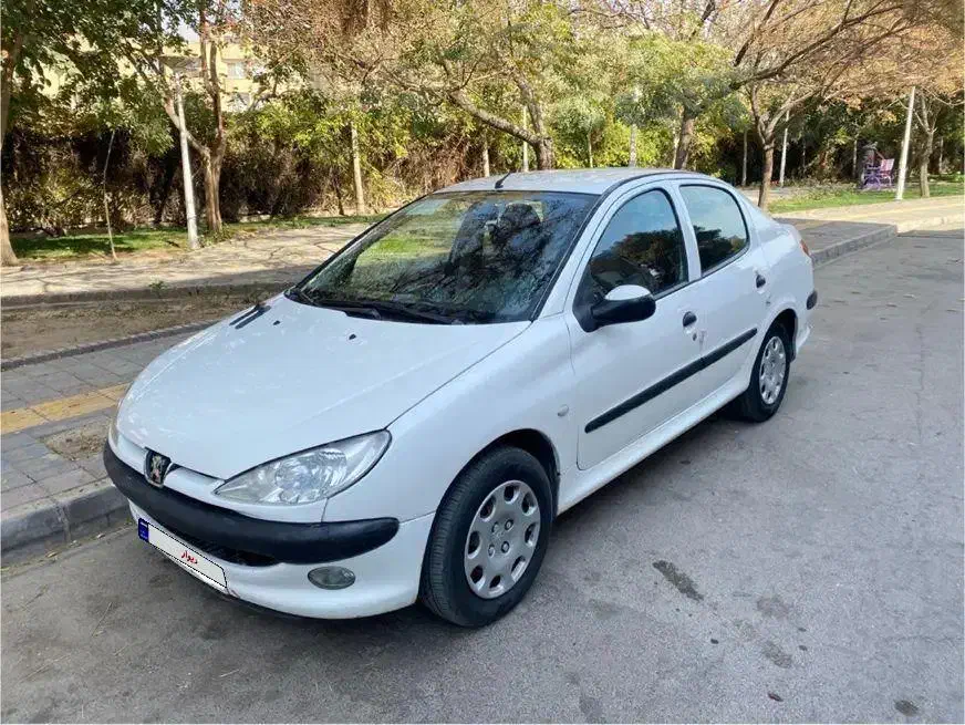 پژو ۲۰۶ صندوق دار v8 - 1393