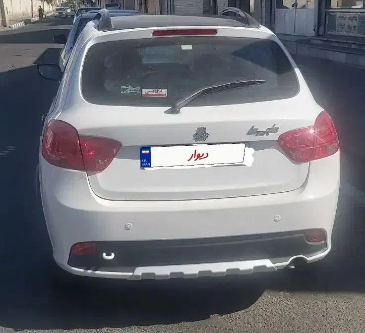 کوییک R دنده‌ای - 1404