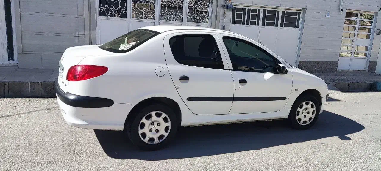 پژو ۲۰۶ صندوق دار v8 - 1396