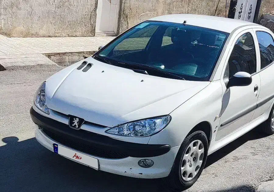 پژو ۲۰۶ صندوق دار v8 - 1396