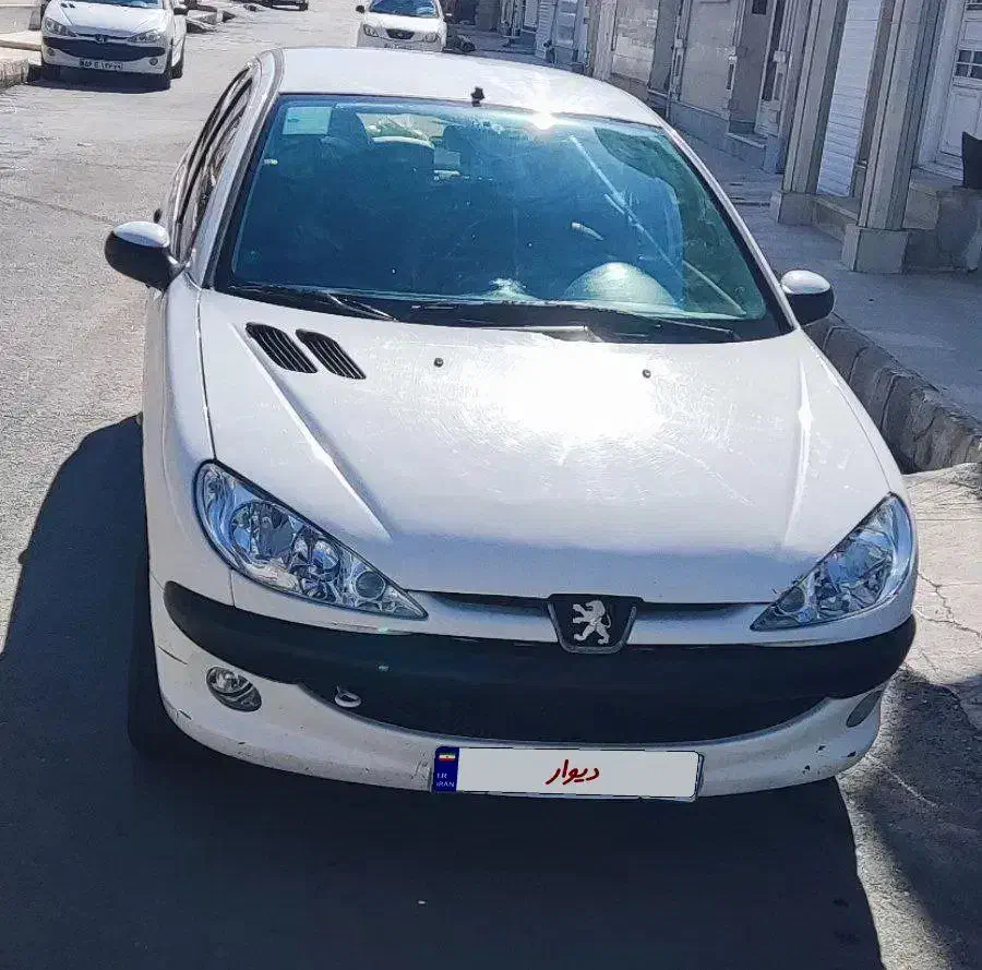 پژو ۲۰۶ صندوق دار v8 - 1396
