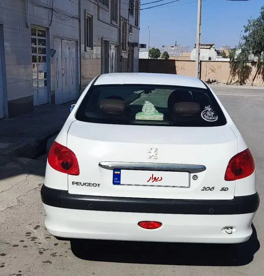 پژو ۲۰۶ صندوق دار v8 - 1396